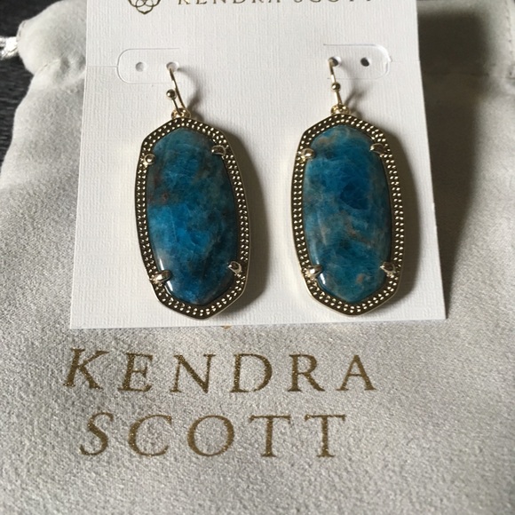 Kendra Scott Jewelry - NWT Kendra Scott Elle Earrings in Aqua Apatite